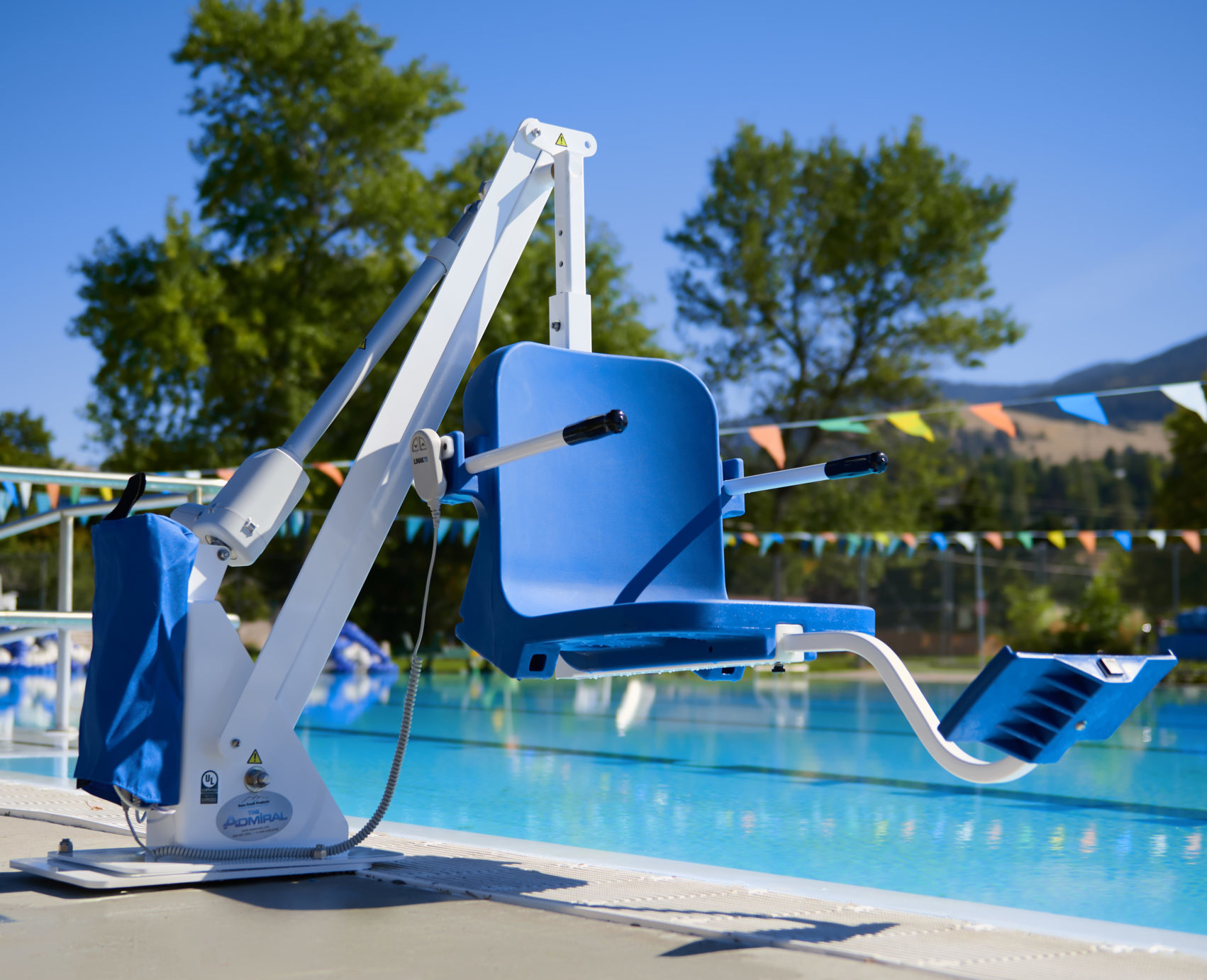 Commercial ADA Compliant Pool Lifts, El Paso & Dallas TX BEK Medical